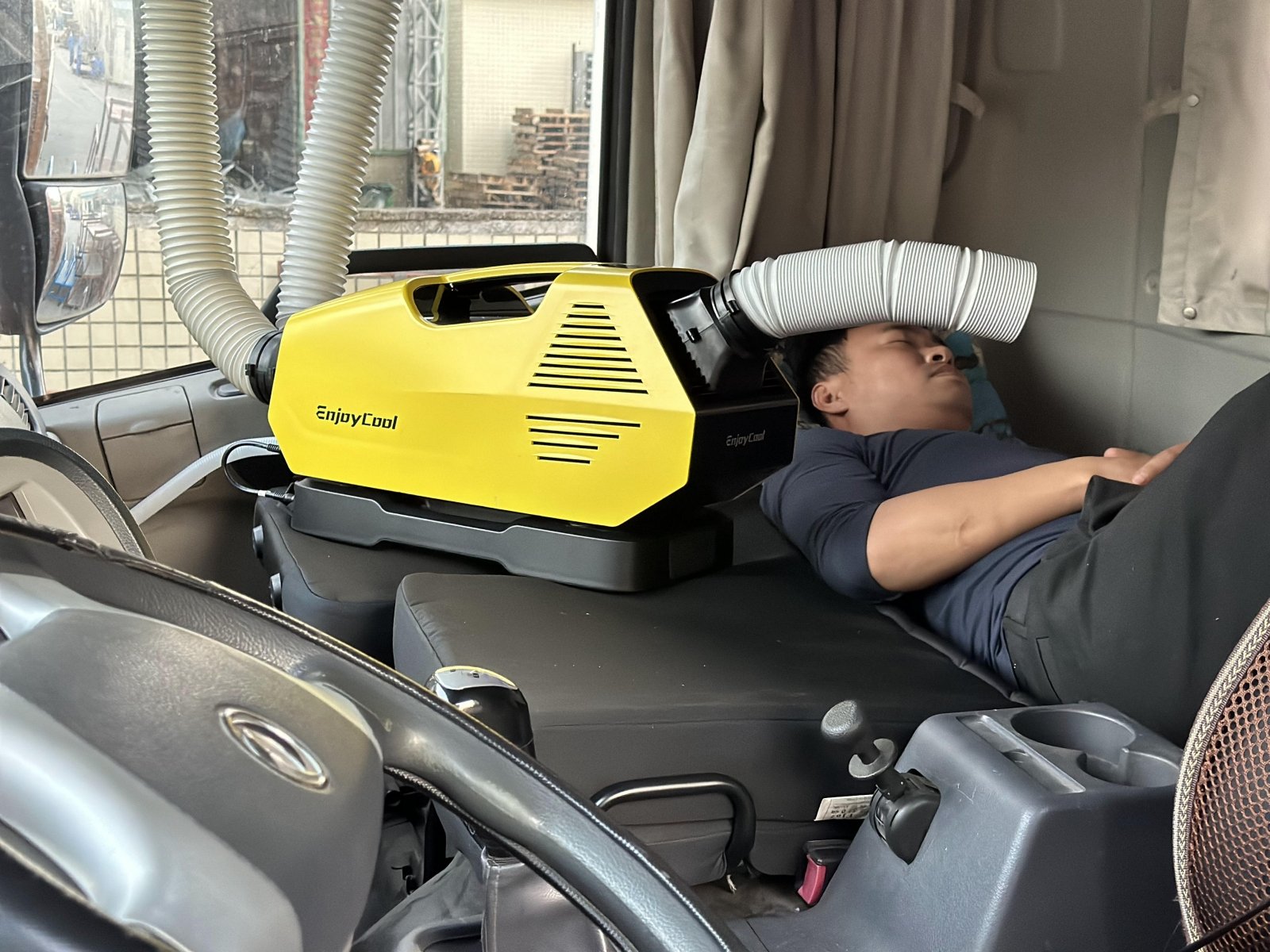 Pre-owned EnjoyCool Link2 Coolstation for Outdoor Lifestyle, Low Noise as Low as 43dB, 6.5kg Net Weight Outdoor Cooling Unit - EnjoyCool